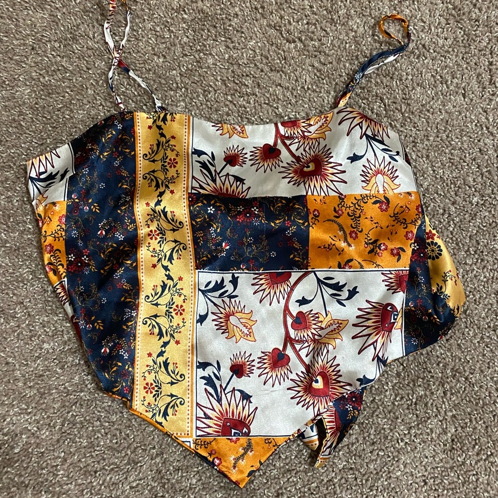 Crop top - Picture 2 of 2